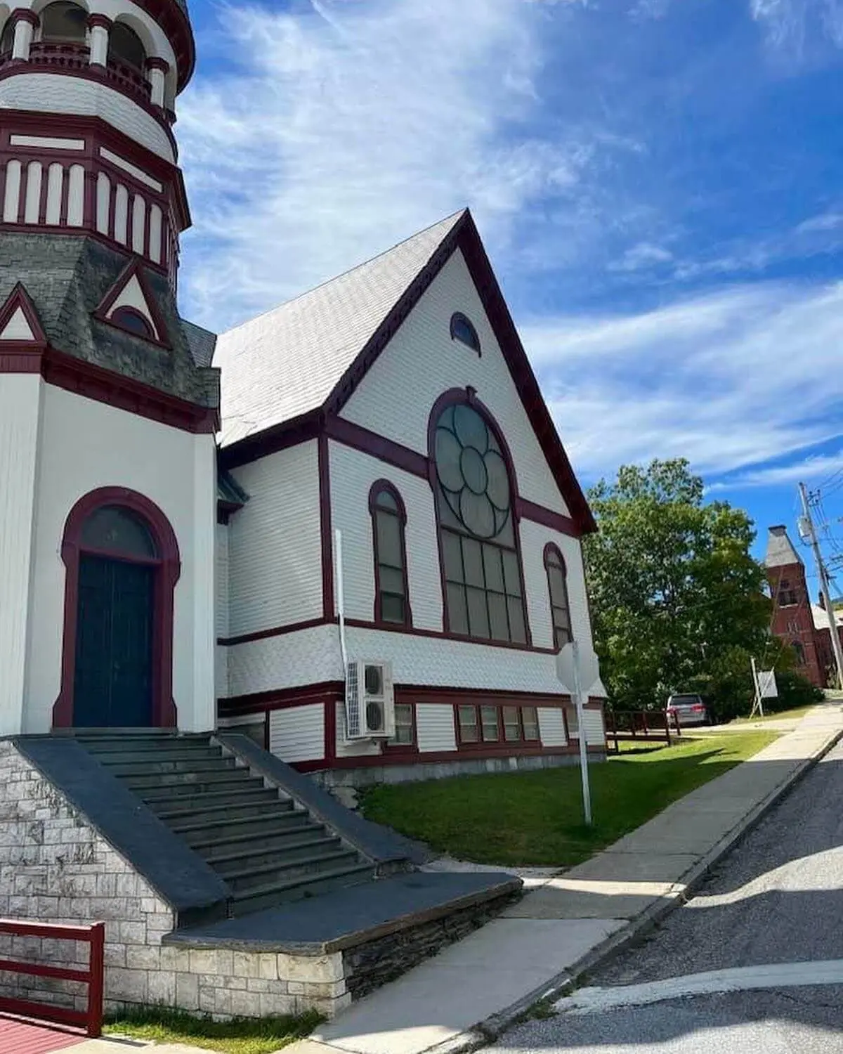 ludlow baptist church exterior painting